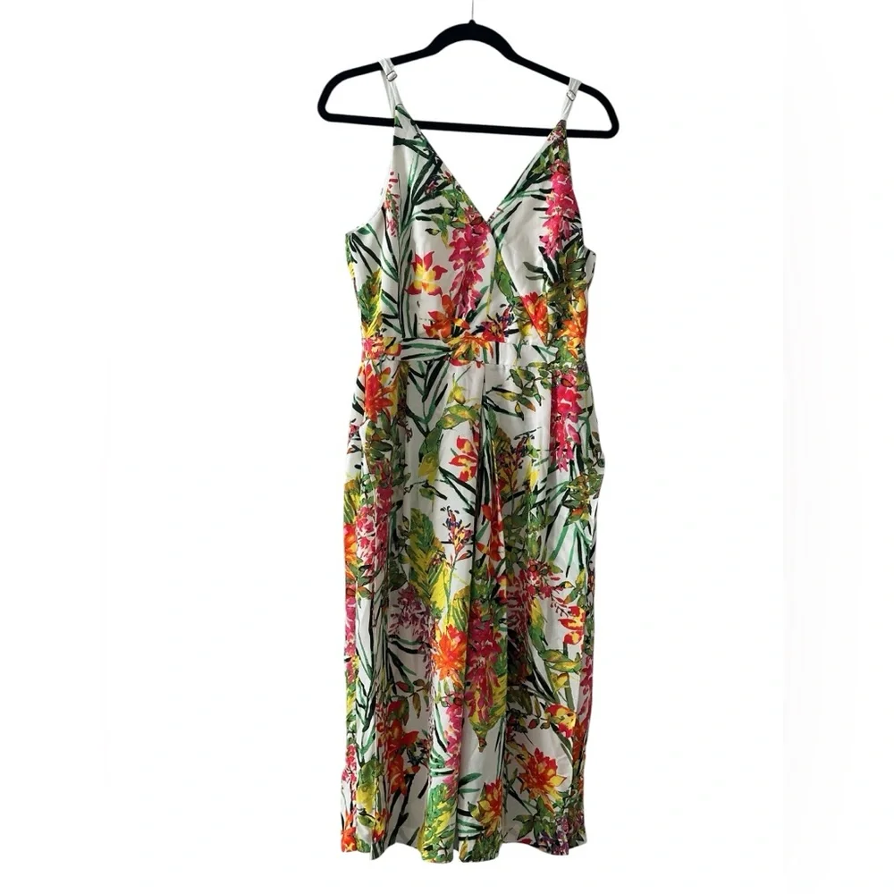 NWT Adelyn Rae Floral Jumper Size Medium - Picture 2 of 15
